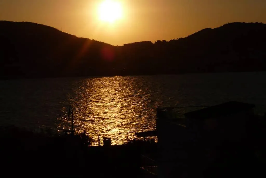 Villa Homerus At Sea, Privat Pool, For Families 10P. Wifi+ Yenifoca