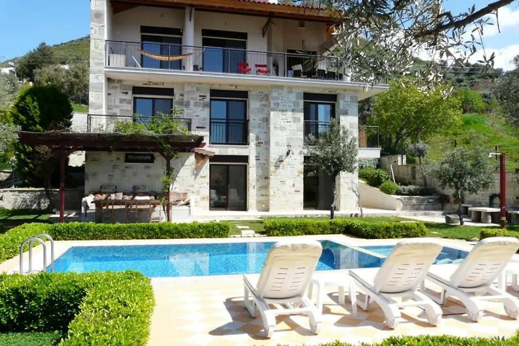 Villa Homerus At Sea, Privat Pool, For Families 10P. Wifi+ Yenifoca